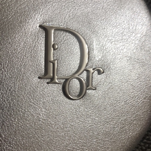 Dior Silver Round Small Pouch Vanity Authentic - Picture 9 of 13